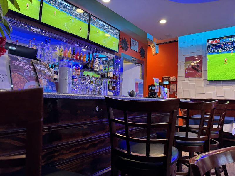 Barzola & Blue Tijuana interior